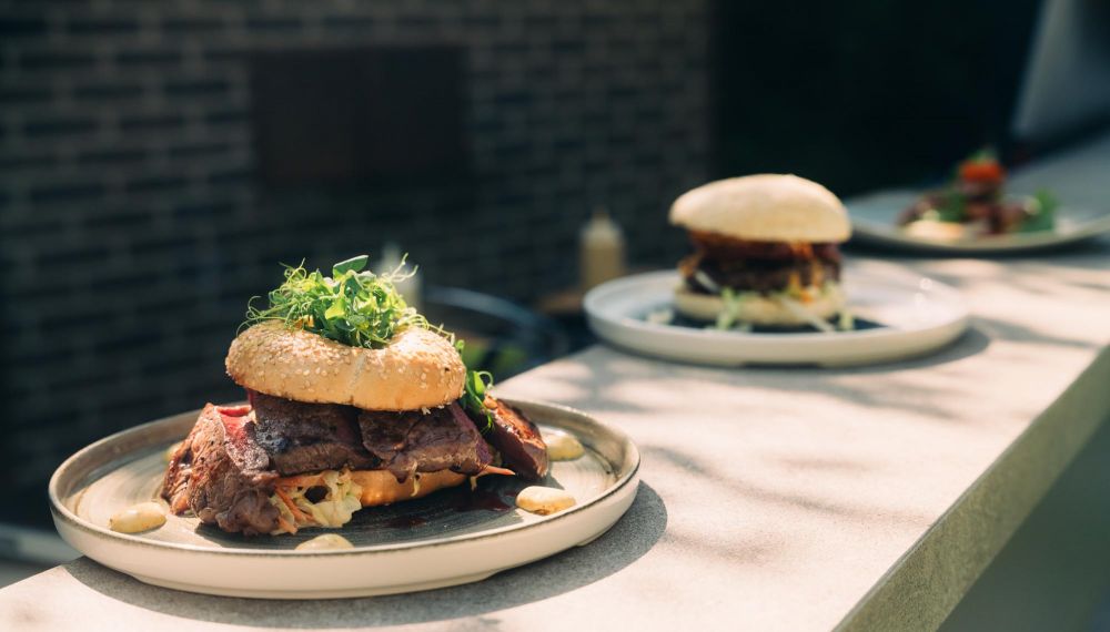 Burger im Restaurant Cortisen am Wolfgangsee