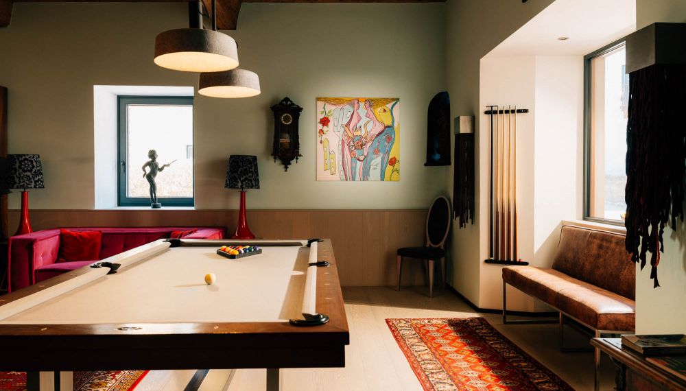 Billardtisch in der Billard Lounge im Adults Only Hotel am Wolfgangsee im Salzkammergut