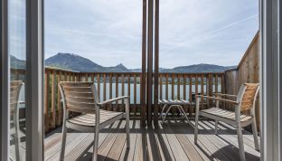 Zimmer mit Deluxe Seeblick im Adults Only Hotel am Wolfgangsee im Salzkammergut