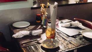 gedeckter Tisch im Adults Only Hotel Cortisen am Wolfgangsee