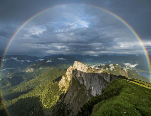 Regenbogen über den Schafberg beim Wandern am Wolfgangsee © WTG