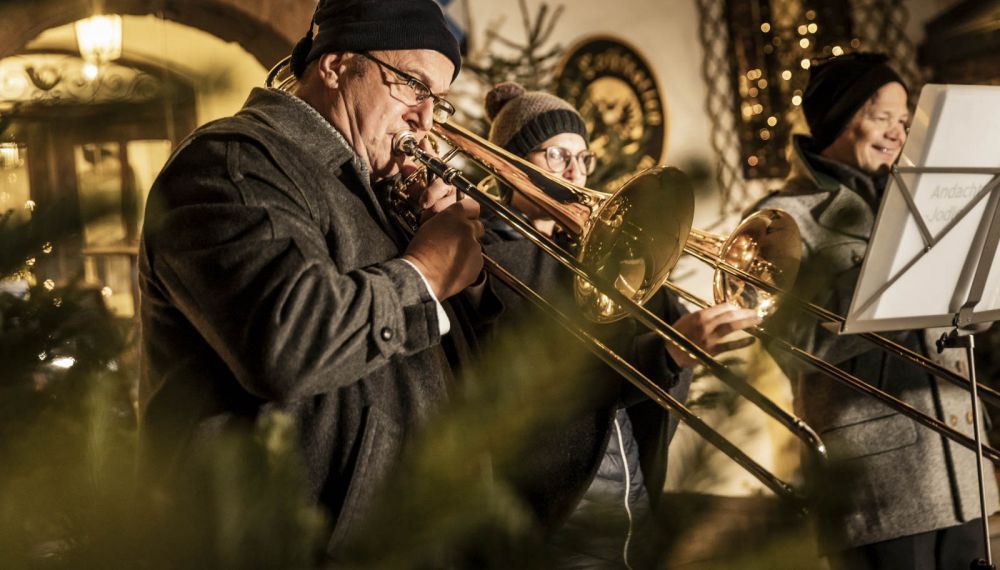 Musiker beim Weihnachtskonzert in St. Gilgen