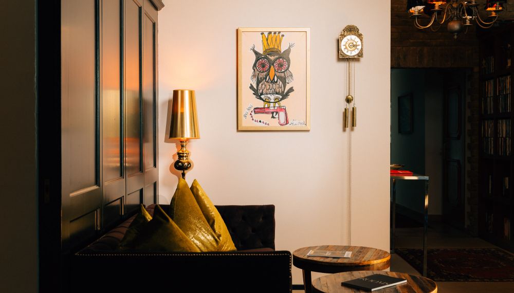 Gemälde in der Lounge im 4-Sterne Designhotel im Salzkammergut