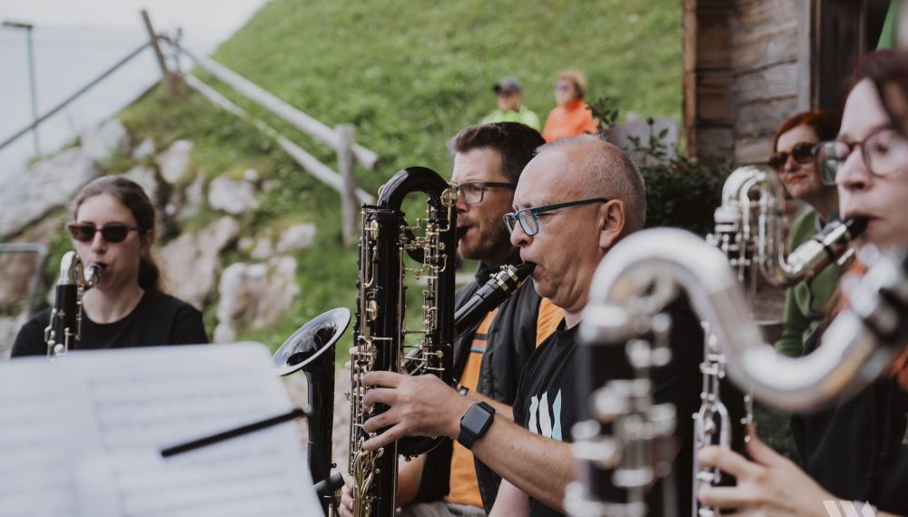 Musiker spielen Hüttenmusik bei der Woodstock Academy am Wolfgangsee© Hanna Hinterdorfer