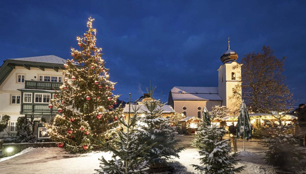 Adventmarkt am Wolfgangsee mit Schnee