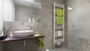 Badezimmer des Standard Doppelzimmers im Hotel Cortisen am Wolfgangsee