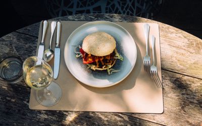 Burger essen im Gourmet Restaurant am Wolfgangsee